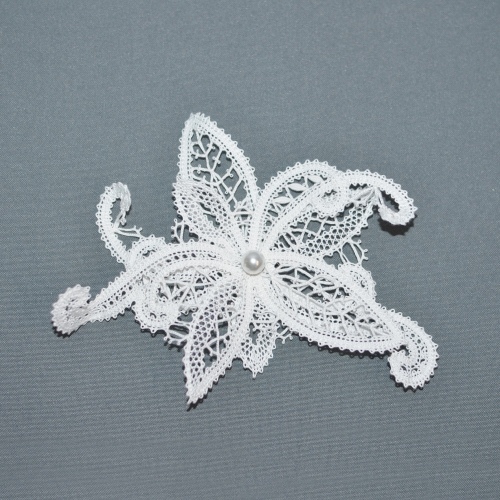 Брошь цветок арт.3.2.06-04_белая